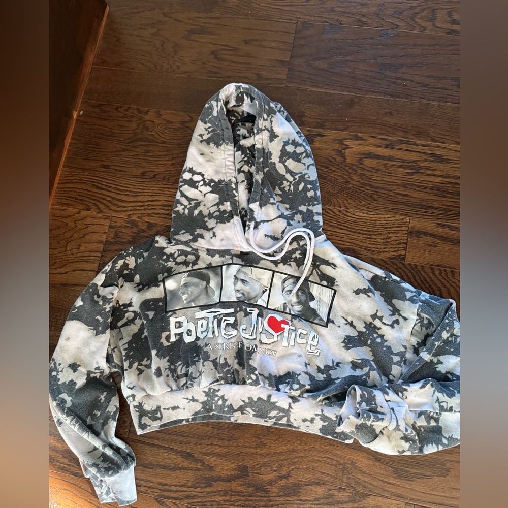 Chemistry women’s black/white tie-dyed, Graphic Cropped Hoodie ‘poetic justice’